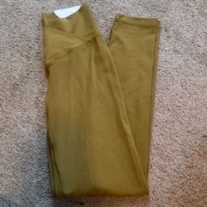 Offline By Aerie Real Me Crossover Leggings nwt